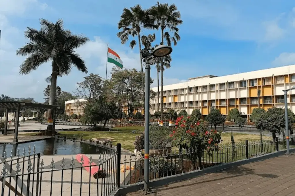 Digital Marketing Services Explained: 7 Powerful Ways SEO, PPC & SMM Grow Your Business